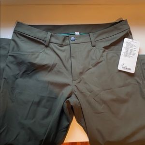Lululemon Men’s Olive ABC pant 36x31